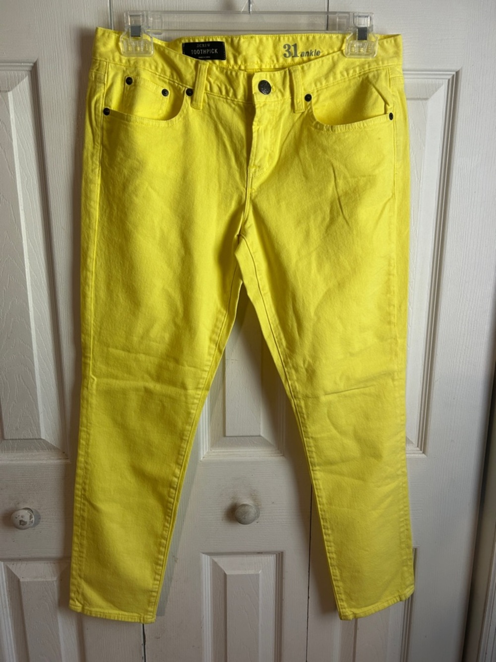 J Crew Bright Yellow Skinny Jeans😍.  Size 31